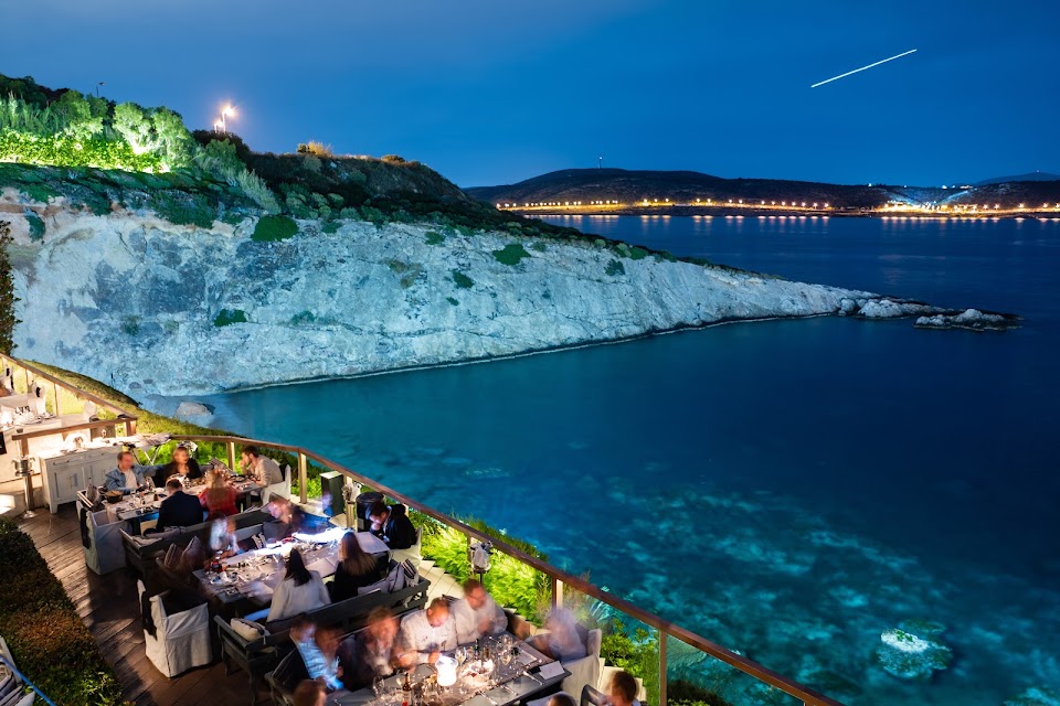 Island Athens Riviera, Varkiza