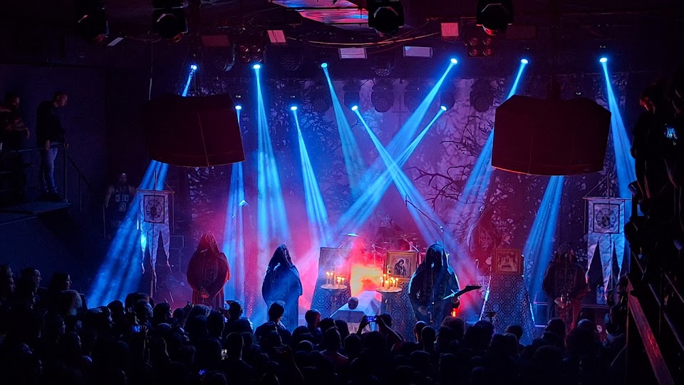 Arch Club Live Stage, Tavros